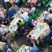 Bild Iftar Essen in der Brotfabrik